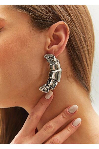 takıtarzım أقراط بتصميم كرواسون فضي للنساء