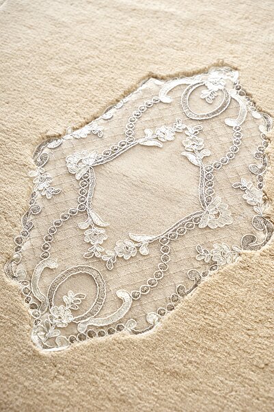 Alanur Home Mary Taç Pamuklu Aplikli Banyo 2'li Klozet Takımı Capuccino