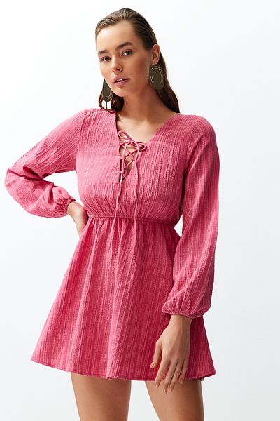Trendyol Collection Ροζ Μίνι υφαντό δεμένο λινό φόρεμα παραλίας TBESS23EL00103