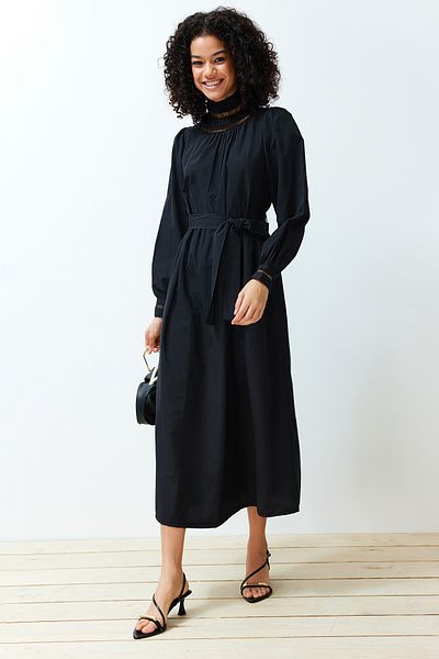 Trendyol Modest Μαύρη γάτα σκάλα με δαντέλα με λεπτομέρεια υφαντό φόρεμα TCTSS24EB00050