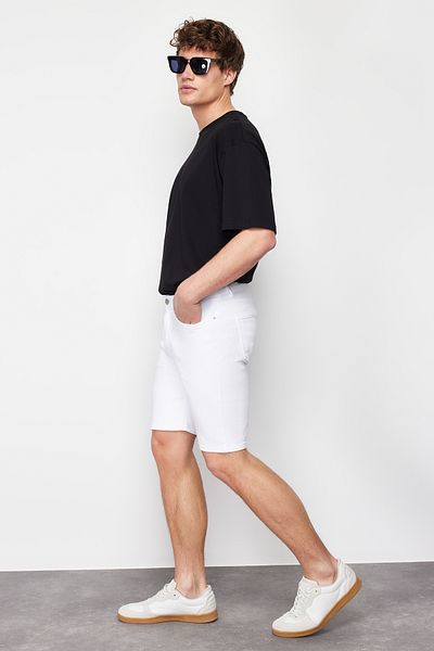 Trendyol Collection Flexibilní šortky bílé džínové džíny Regular Fit - TMNSS23SR00067