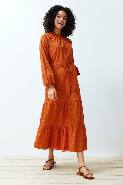 Trendyol Modest Φόρεμα με κέντημα γκιπούρ με επένδυση από κανέλα με δαντέλα - γιακάς σταντ TCTSS24EB00053