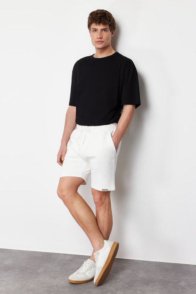 Trendyol Collection Šortky ze 100% bavlny s texturou Ecru – pravidelný střih TMNSS24SR00022