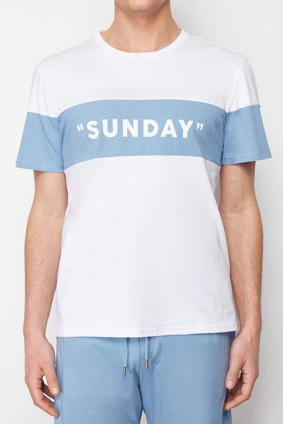 Trendyol Collection Set de pijamale cu imprimeu cu slogan, albastru, cu pantaloni scurți tricotati TMNSS24PT00002