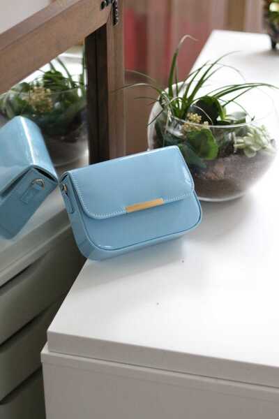 Moom Bag Ženski remen od lakirane kože u bebi plavoj boji Torba za rame