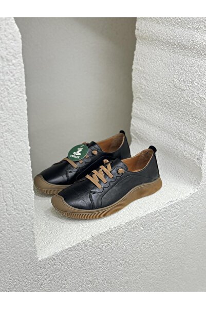 Venüs 2413504Y حذاء نسائي من الجلد الطبيعي ذو أربطة مطاطية