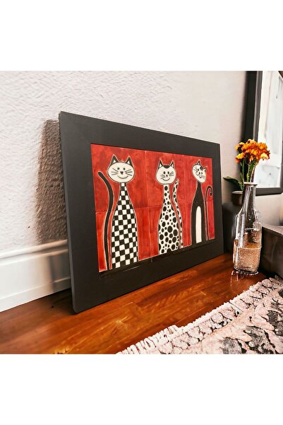 AYGEN Handmade Çini Karolu Kedi Figürlü Özel Kırmızı Tasarım  27 x 38 cm Seramik Çerçeveli Tablo