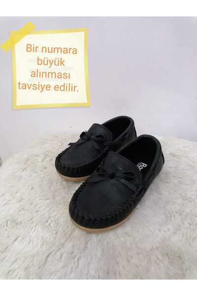 Özgür Kids Ortopedik erkek çocuk ayakkabısı.