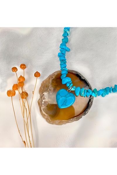 Elifsu Jewelry Turquoise Turquoise (Synthetic) Cracked Stone Necklace with Heart Pendant