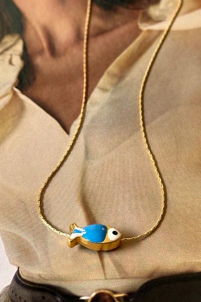 Trendy Butik قلادة سلسلة رفيعة على شكل سمكة زرقاء