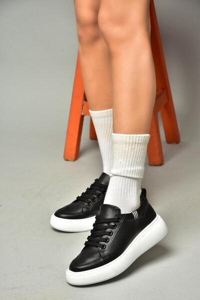 Fox Shoes S274048409 Чорні жіночі кросівки Кросівки S274048409