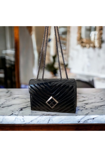 Levidor Siyah Rugan Zincir Askılı Çanta