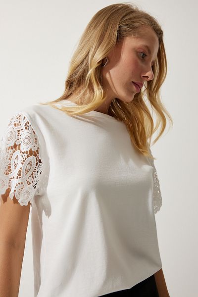Happiness İstanbul Women's Ecru Guipure Sleeve Knitted Blouse HF00450