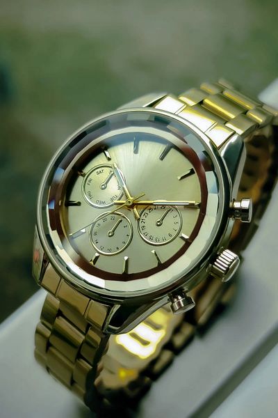 Michael Knight Women's Wristwatch Limited Edition in Special Box