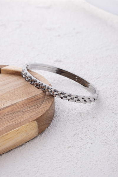 ByFlorya Jewelry سوار ساعة من الفولاذ الفضي المقاوم للتشويه مقاس 18 سم