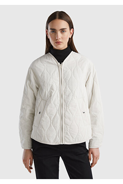 United Colors of Benetton Kadın Krem Fermuarlı Önü Düğmeli Cepli Kapitone Ceket