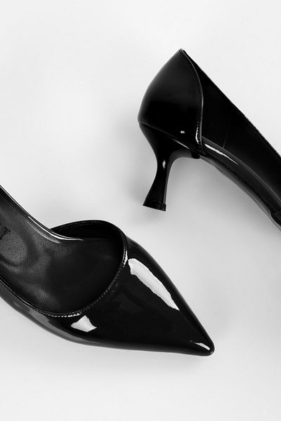 Shoeberry Aurna Stilettos für Damen aus schwarzem Lackleder