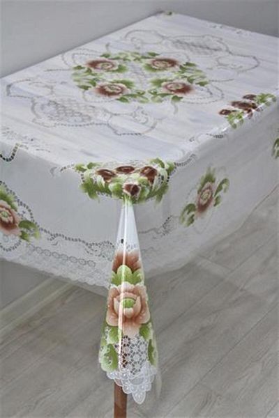 DedeEvTekstil Прозрачна PVC покривка за маса, която може да се пере, 120 x 155