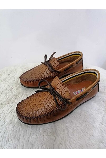 Özgür Kids Hakiki deri ortopedik taban erkek çocuk corcik ayakkabısı.