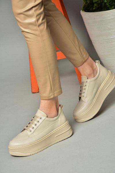 Fox Shoes P274117509 Pantofi de damă bej cu talpă înaltă
