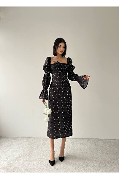 SONREİR فستان متوسط الطول بأكمام طويلة ورقبة مربعة ونقاط مبطنة وظهر منخفض