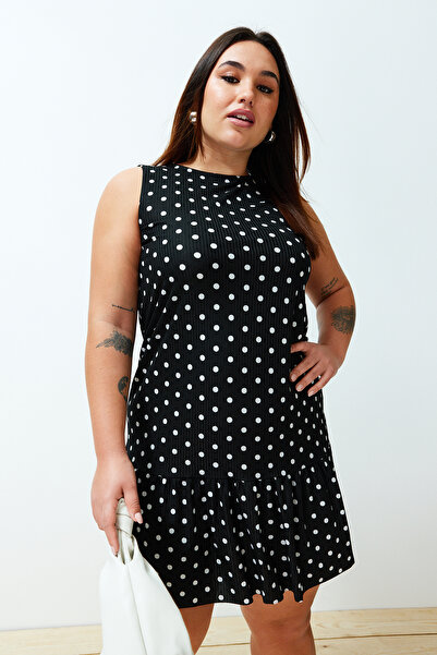 Trendyol Curve Ελαστικό πλεκτό - Flouncing Zero Sleeve Μαύρο Μίνι Φόρεμα Plus Size TBBSS24AH00131