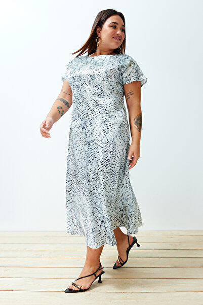 Trendyol Curve Μπεζ φόρεμα με μοτίβο σε Α - TBBSS24AH00119