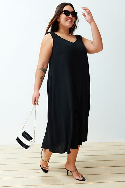 Trendyol Curve V-Neck Black Oversize Woven Dress - Thick Strap TBBSS24AH00129