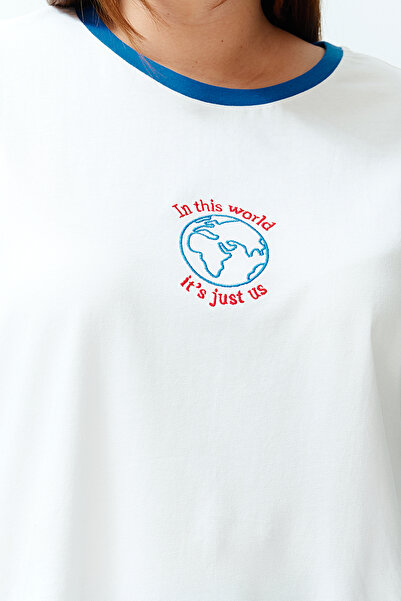 Trendyol Curve Ecru Unisex Oversize Άνετο 100% βαμβακερό πλεκτό T-shirt TBBSS24BF00033