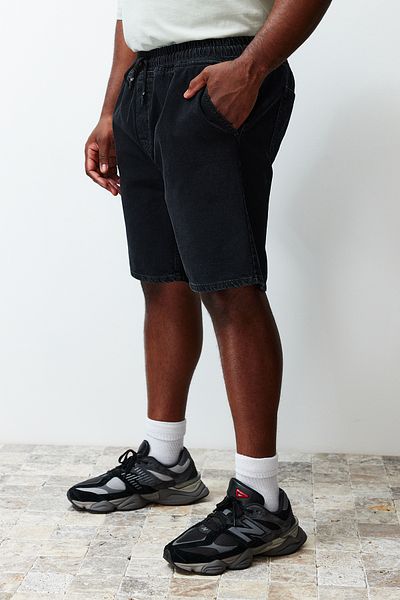Trendyol Collection Plus Size Anthracite Denim Shorts - Wide Fit TMNSS24AP00005