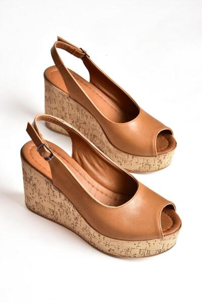 Fox Shoes S996063509 Жіночі туфлі Taba на підборах з наповнювачем