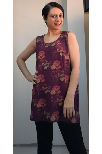 Mertcan Butik Tricou din vascoză din bumbac pieptănat cu bretele groase floare de prun