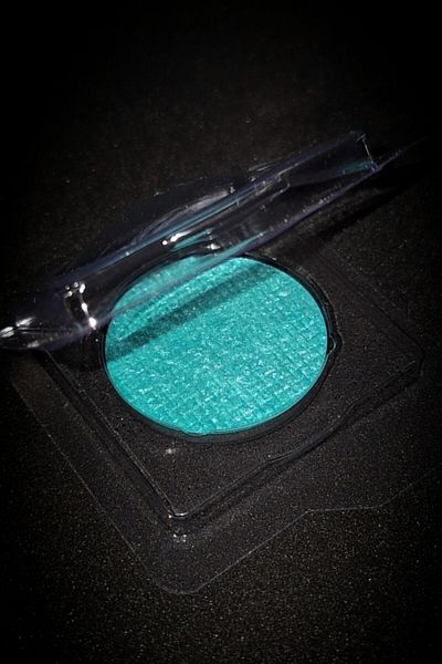 wonderway Holographic Eyeshadow - Refill Eyeshadow Eye