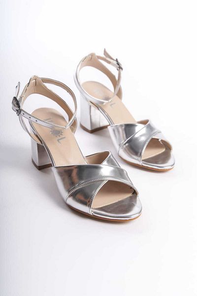 İDOL SHOES SANDALE FEMEI DIN PIELE VEGANĂ CU CUREA ÎNcrucișată
