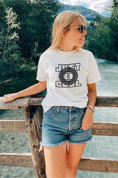 ADABEBEK Μαύρο γυναικείο μπλουζάκι με στάμπα Just Be Cool