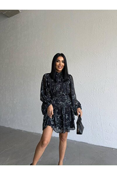 EMAYS DESIGN Siyah Çiçekli Kat Etek Detaylı Şifon Mini Elbise