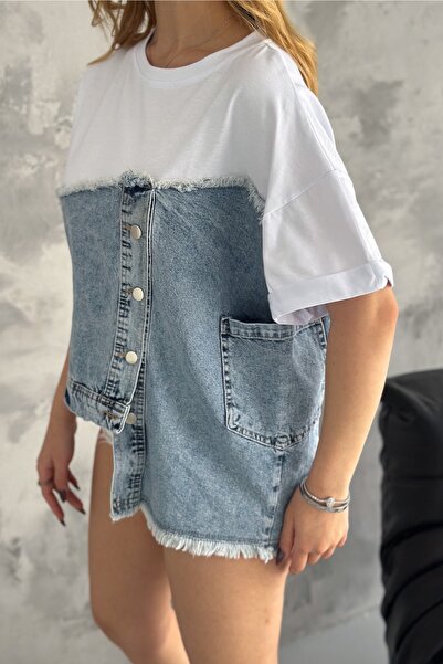 FEMELLE Dámské bílé tričko asymetrického střihu s detailním designem boční kapsy se střapcem