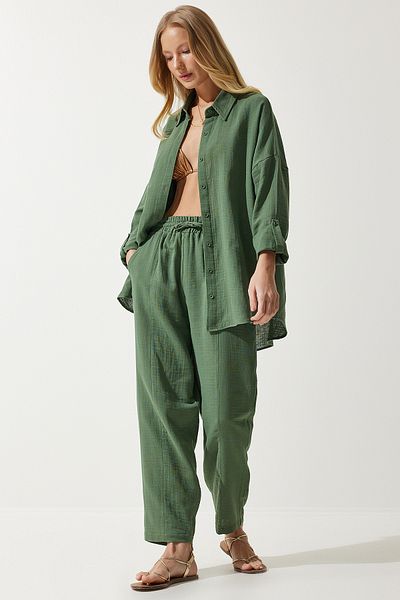 Happiness İstanbul Khakifarbenes Oversize-Set aus Musselin-Hemd und -Hose für Damen TO00128