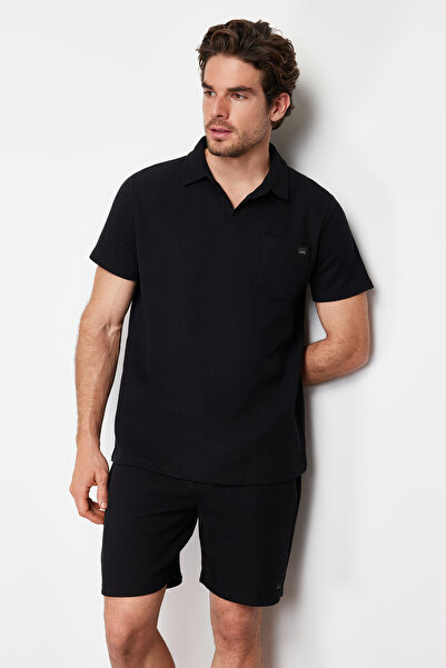 Trendyol Collection Μαύρο σετ αθλητικών φορμών με υφή κανονικής κοπής με ετικέτα πόλο με χοντρό γιακά TMNSS23EM00003