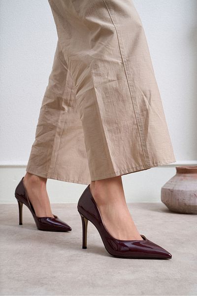 NİŞANTAŞI SHOES Shurima Burgundy Lackleder Pointed Toe Damen Stilettos
