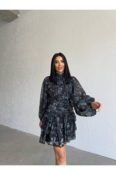 EMAYS DESIGN Siyah Çiçekli Kat Etek Detaylı Şifon Mini Elbise