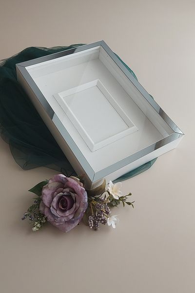 hobicehayaller 25x35 Memory Frame with Photo Section!Triangle Slatted Rose Boxes