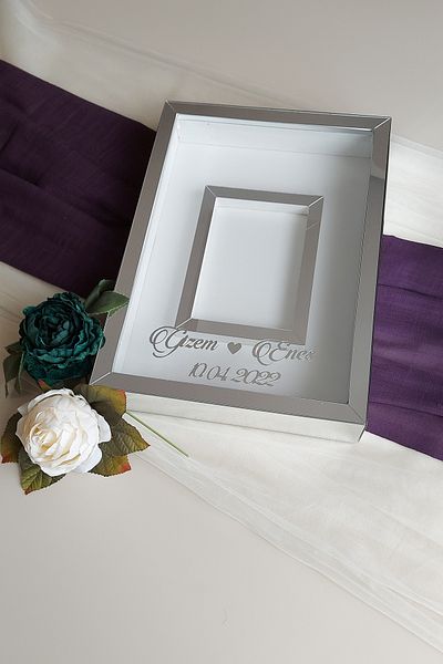 hobicehayaller Rama de memorie de 25x35 cm cu sectiune foto cu nume! Noi cutii de trandafiri la modă! Design de flori de promisiune!