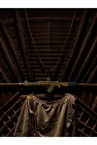 whocares قلادة للجنسين لون عتيق مع رمز AK-47 جودة أنيقة وأنيقة