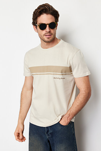 Trendyol Collection Tričko s krátkým rukávem ze 100% bavlny s pruhovaným potiskem - Crew Neck TMNSS24TS00059