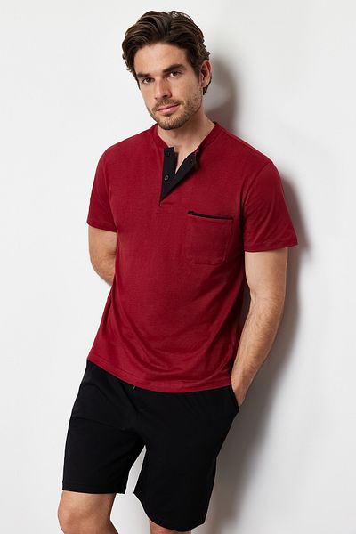 Trendyol Collection Weinrotes Strick-Pyjama-Set mit Shorts TMNSS24PT00019