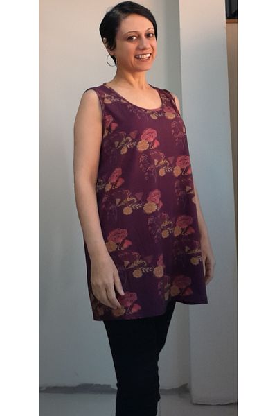 Mertcan Butik Tricou din vascoză din bumbac pieptănat cu bretele groase floare de prun