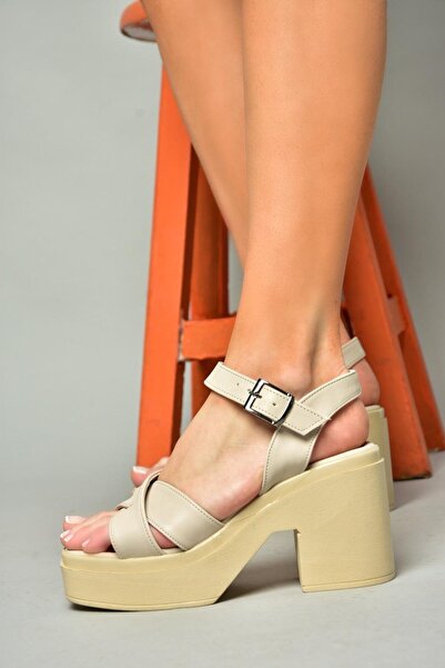 Fox Shoes S996023009 Beige Thick Heeled Women's Sandals