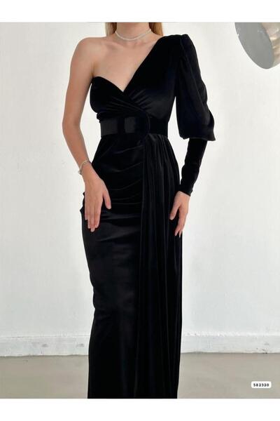 mafdress فستان سهرة مخملي بتفاصيل ذيل أسود