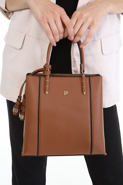Piedra New Season Women's Bag with Tan Color Shoulder Strap and Multi-Compartment Suitable for Hand Use